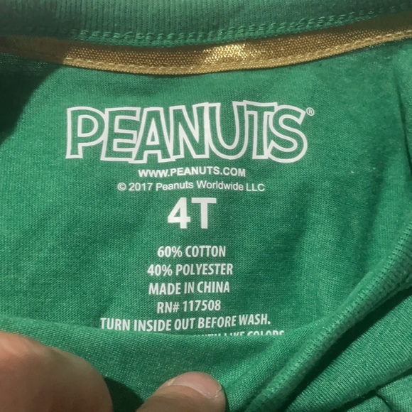 Peanuts 4t green Christmas shirt - Picture 3 of 6